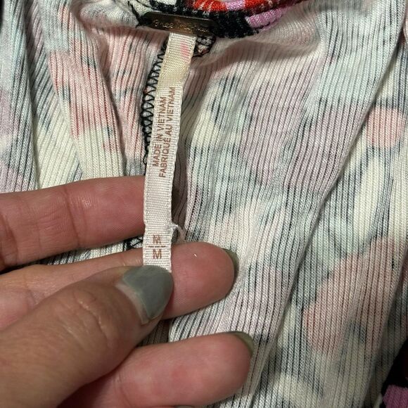 Free People red floral key to your heart v-neck mini dress M - Picture 9 of 9